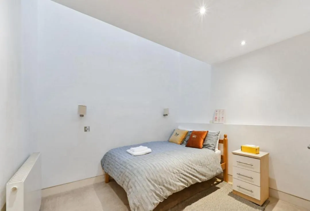 Chic Apt Sleeps Up To 4 Guests In Heart Of London Bridge United Kingdom