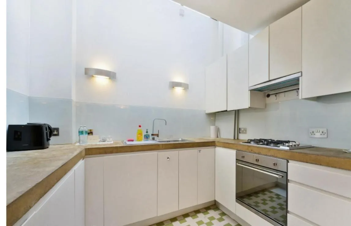 Apartment Chic Apt Sleeps Up To 4 Guests In Heart Of London Bridge United Kingdom