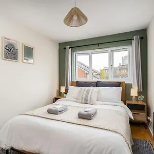 Homely And Stylish Bermondsey With Parking Apartment