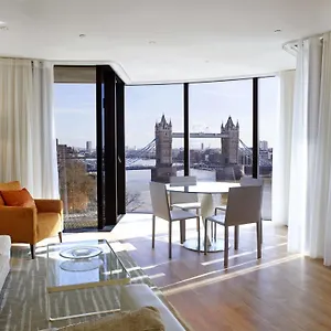 Cheval Three Quays At The Tower Of Apart Otel